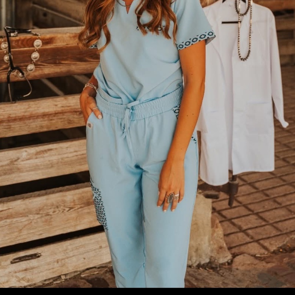 Ceil Blue Scrub Jogger Pants | Patterned Pocket Detail | Elastic Waist